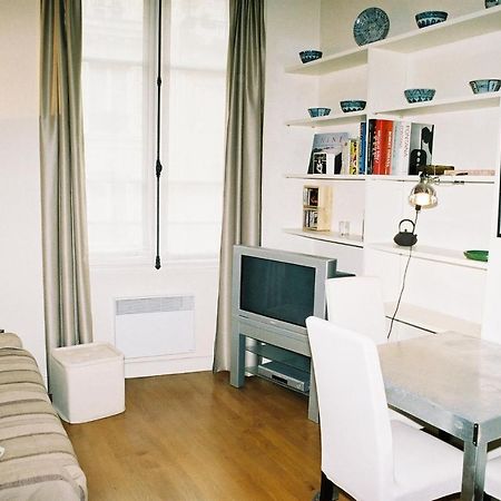 Apartmán Latin Quarter - Saint Michel Unit 004 Paříž Exteriér fotografie